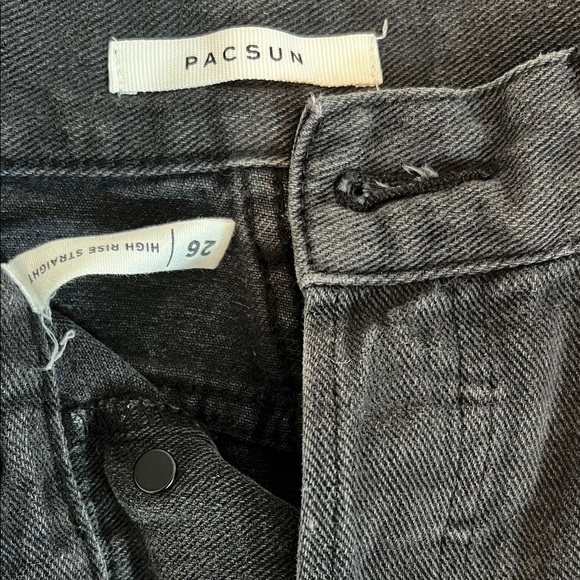 PacSun Black Distressed High Rise Straight Leg Jeans Size 26 - Picture 2 of 4
